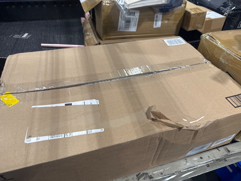 Photo 1 of ****USED USED**** Continental Bedding Wool and Down Blend Pillow Medium Support Australian Wool and White Down Fill 300 Thread Count 100% Cotton Cover White