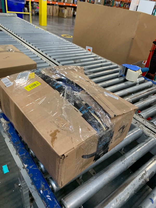 Photo 1 of **** STOCK PHOTO FOR REFERENCE *** Elevated Dog Bed for Large Dogs, Raised Dog Bed with Breathable Mesh for Indoor & Outdoor Use, Non Slip, Easy to Clean
*******SIMILAR ITEM*****