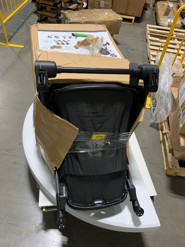 Photo 1 of ** sold as is no refund/return** Evenflo Pivot Xpand Modular Travel System with LiteMax Infant Car Seat (Ayrshire Black)