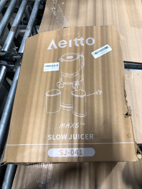 Photo 1 of ** SOLD AS IS, NO REFUND/RETURN** SEE COMMENTS!
Cold Press Juicer, 5.3" Extra Large Wide Mouth, Aeitto Slow Juicer Machines, High Juice Yield, Fit Whole Vegetables & Fruits, Professional Juice Extractor Machine,Self Feeding, Easy to Clean
