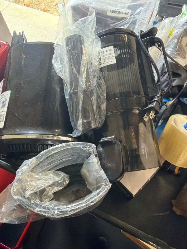 Photo 1 of ** SOLD AS IS, NO REFUND/RETURN** SEE COMMENTS!
Cold Press Juicer, 5.3" Extra Large Wide Mouth, Aeitto Slow Juicer Machines, High Juice Yield, Fit Whole Vegetables & Fruits, Professional Juice Extractor Machine,Self Feeding, Easy to Clean