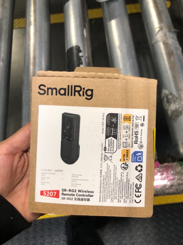 Photo 1 of *UNTESTED*
SMALLRIG Camera Remote Control Wireless Shutter Commander for Sony for Canon for Nikon Camera, fits for A7 IV, A7R V, A7R IV, A7R III, A7S III, A6700, FX3, A7CR, A7C II, ZV-E10, R5, R6, R7, R8-5207