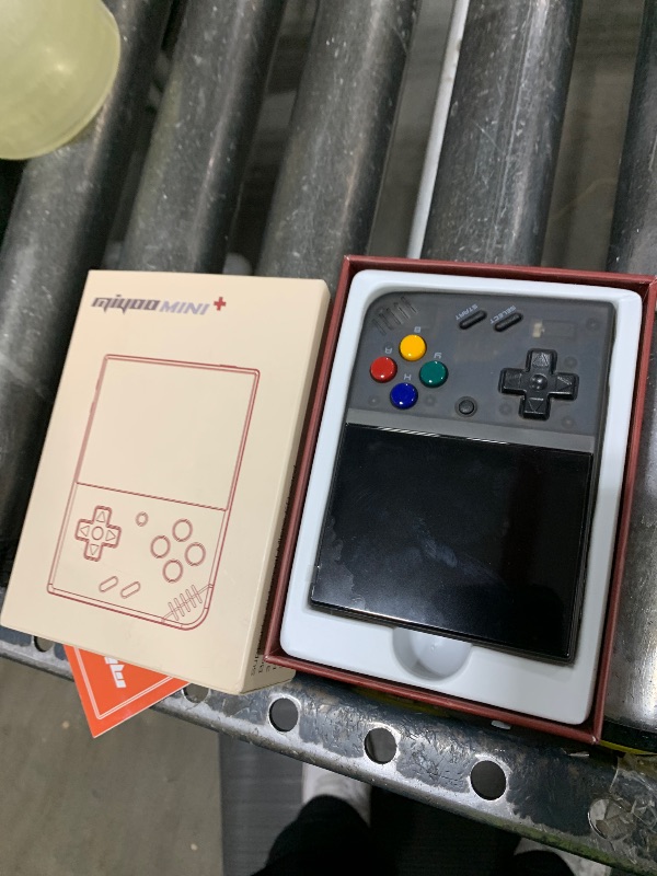 Photo 1 of ***It Didn’t have a battery inside.**Miyoo Miyoo Mini Plus Retro Gaming Console, Handheld Game Console with 3000mAh Battery 3.5'' IPS Screen, Compatible with a Large Variety of Classic Games. Support WiFi & RTC, Black