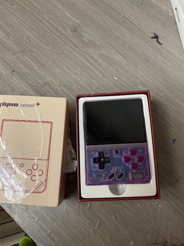 Photo 1 of ***It Didn’t have a battery inside.**Miyoo Miyoo Mini Plus Retro Gaming Console, Handheld Game Console with 3000mAh Battery 3.5'' IPS Screen, Compatible with a Large Variety of Classic Games. Support WiFi & RTC, Black