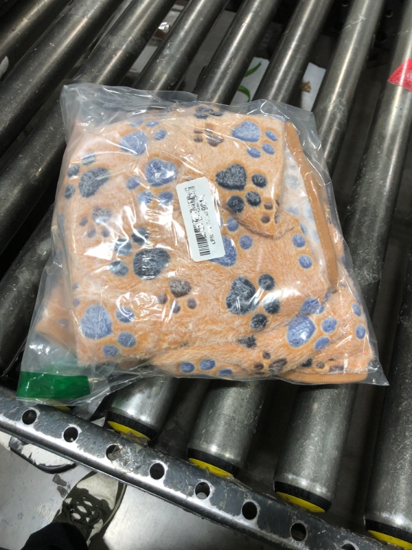 Photo 1 of 1 Pack 3 Blankets Super Soft Fluffy Premium Fleece Pet Blanket Flannel Throw for Dog Puppy Cat Paw Brown Large(41x31 inch)