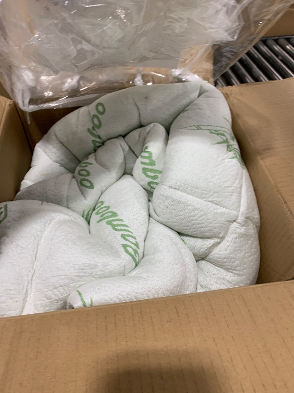 Photo 1 of /Ultra Soft Full Size Mattress Topper - Viscose Made from Bamboo Pillow Top Mattress Pad for Back Pain Relief - Naturally Cooling for Hot Sleepers, Green4549159508410/41/74/