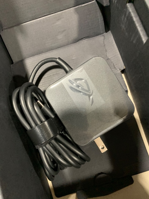 Photo 1 of ASUS ROG Xbox Ally – 7” 1080p 120Hz Touchscreen Gaming Handheld, 3-month Xbox Game Pass Premium included, AMD Ryzen Z2 A, 16GB RAM, 512GB SSD, White