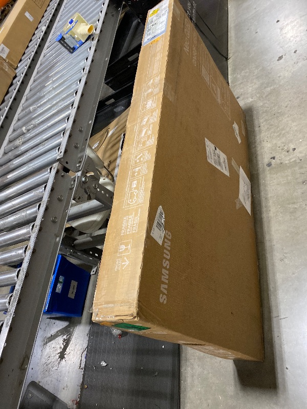 Photo 1 of Samsung 55-Inch Class Neo QLED 4K QN80F Series, Vision AI, Mini LED Smart TV (2025 Model, 55QN80F) Neo Quantum HDR, Object Tracking Sound Lite w/Dolby Atmos, NQ4 AI Gen2 Processor, Alexa Built-in SALVAGE FOR PARTS