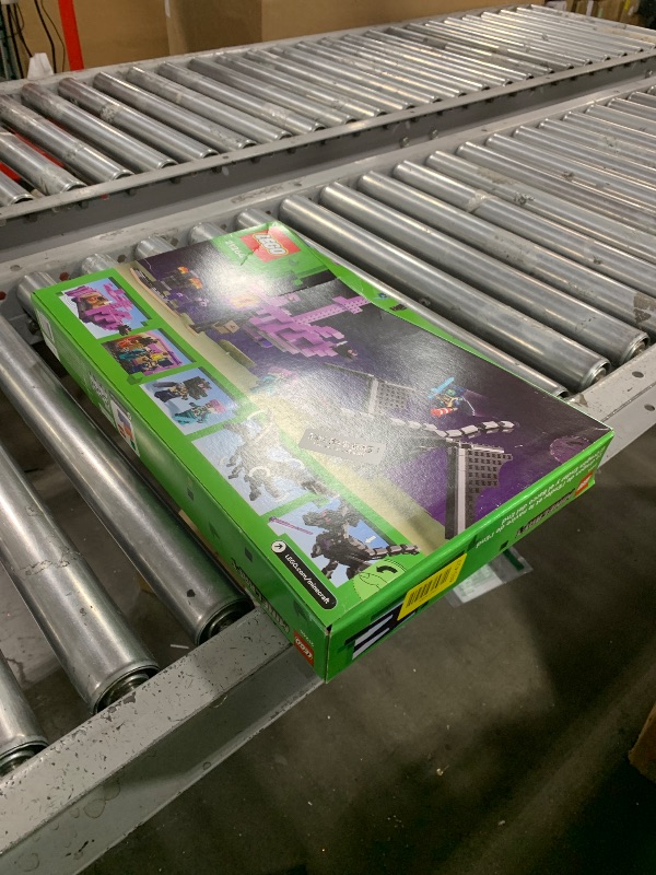 Photo 1 of LEGO Minecraft The Ender Dragon and End Ship Building Set, Video Game Toy with 2 Minecraft Minifigures, Dragon Toy Action Playset for Kids, Birthday Gift for Boys and Girls Ages 8 and Up, 21264