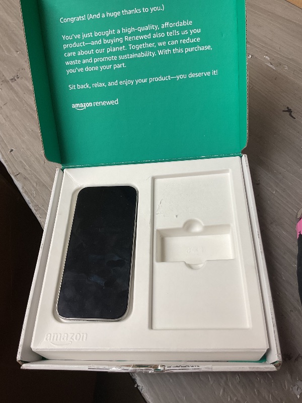 Photo 1 of LOCKED\\\\\\\\ Apple iPhone 16 Pro, US Version, 256GB, White Titanium - Unlocked (Renewed Premium)