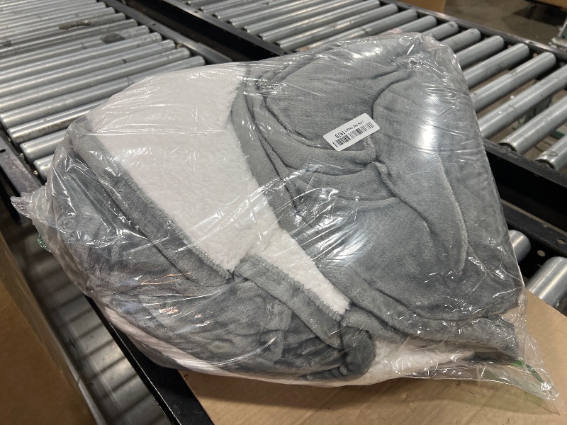 Photo 1 of Bedsure Electric Blanket King Size - Dual Control Heated Blanket King Size, Fast Heating with 10 Time Settings & 10 Heat Settings, Warm Gift for Grandma (100x90 inches, Grey)