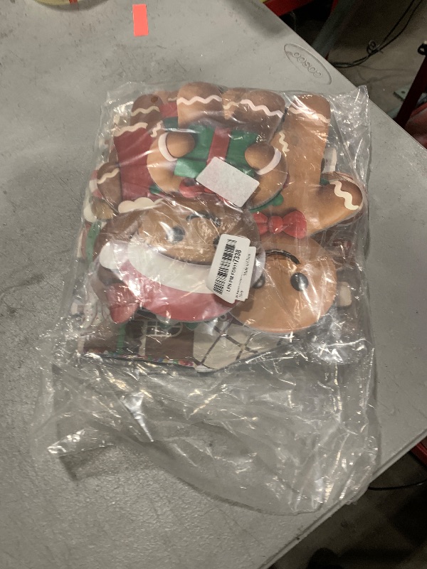 Photo 1 of 10 Pcs Christmas Gingerbread Man Yard Signs with Stakes 3D Gingerbread Christmas Decorations Xmas Yard Signs with Stakes Outdoor Lawn Decor Holiday Garden Signs for Lawn Pathway Outside Decor