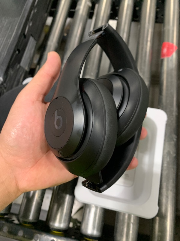 Photo 1 of Beats Studio Pro - Premium Wireless Over-Ear Headphones- Up to 40-Hour Battery Life, Active Noise Cancelling, USB-C Lossless Audio, Apple & Android Compatible - Black