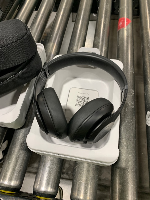Photo 1 of Beats Studio Pro - Premium Wireless Over-Ear Headphones- Up to 40-Hour Battery Life, Active Noise Cancelling, USB-C Lossless Audio, Apple & Android Compatible - Black