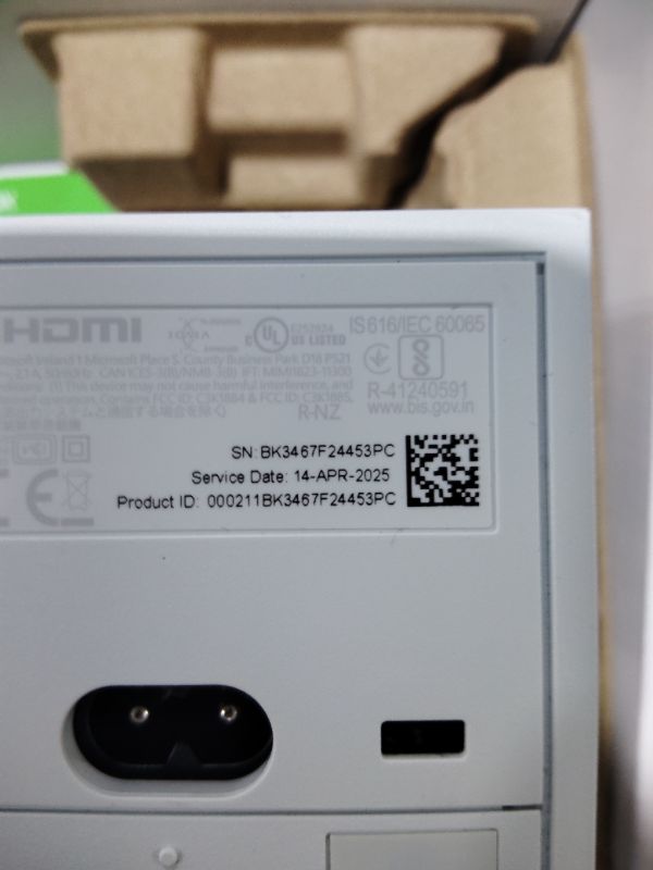 Photo 1 of Xbox Series S - All Digital Gaming Console - 512GB SSD - Includes Wireless Controller - 120FPS (Renewed Premium)