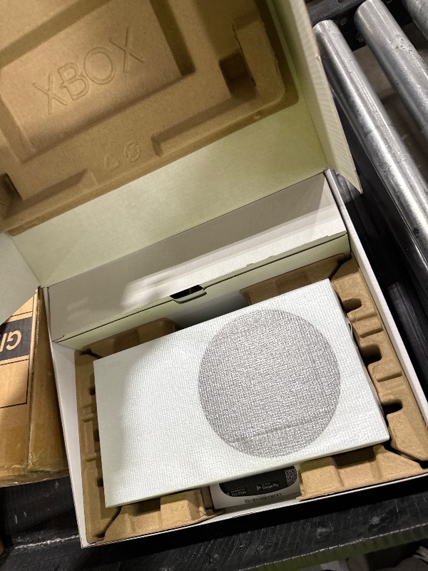 Photo 1 of Xbox Series S - All Digital Gaming Console - 512GB SSD - Includes Wireless Controller - 120FPS (Renewed Premium)