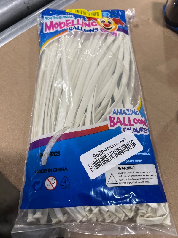 Photo 1 of 100Pcs 260 Balloons White Long Balloons for Balloon Garland Thickening Skinny Latex Twisting Balloon for Animals Modeling Christmas Birthday Wedding Party Decorations