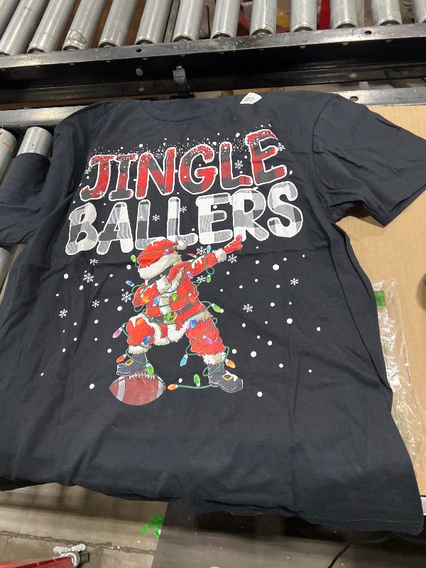 Photo 1 of  T shirt large 