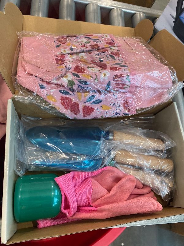 Photo 1 of *USED*
9-Piece Gardening Tools Set - Complete Gardening Kit with Heavy-Duty Stainless Hand Tools, Durable Storage Bag with Garden Accessories, Ideal Gardening Gifts for Women, Men, Gardeners - Pink