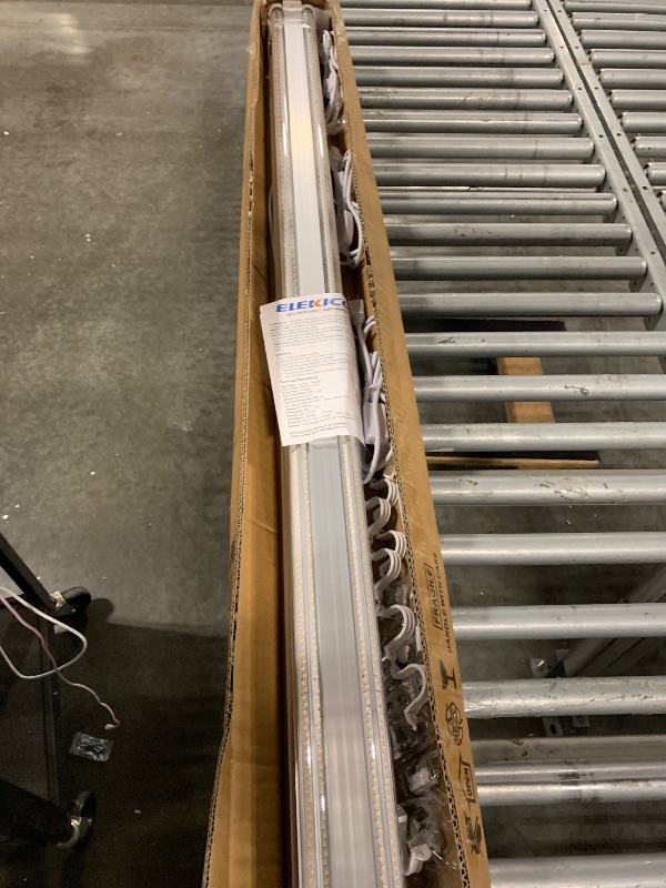 Photo 1 of ***UNABLE TO TEST/NON COMPATIBLE CORDS***
ELEKICO 6 Pack 100w 8ft Led Shop Light, Super Bright 15000lm 5000k V Shape 8' Led Shop Lights, Linkable 8 Foot Led Shop Lights for Garage Warehouse, Supermarket, Basement, Barn, Storage Area