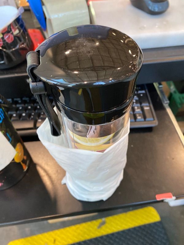 Photo 1 of *UNTESTED*
Portable Personal Blender,13OZ Cordless Juicer Cup,Serrated 6 Blade with Filter,USB Rechargeable and Self Cleaning,Ideal for Smoothies,Ice Blending,Juicing, Mini Blender for Travel Sports Outgoing