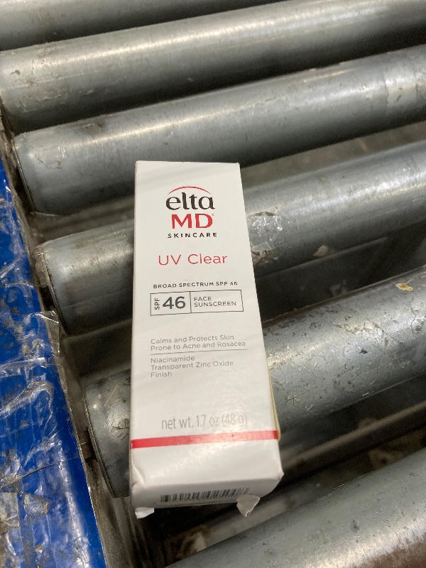 Photo 1 of *MINOR DAMAGE - USED*
EltaMD UV Clear Tinted Face Sunscreen, SPF 46 Oil- Free with Zinc Oxide, Dermatologist Recommended, Stocking Stuffer