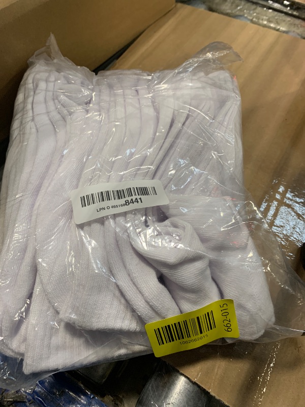 Photo 1 of *USED*
adidas Men's Athletic Cushioned 6-Pack Crew, Cushioned Crew Socks with Arch Compression for a Secure Fit