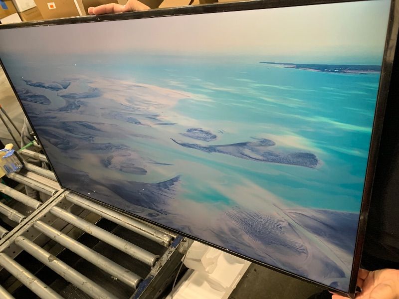 Photo 1 of **MISSING CABLE CONECTOR**Samsung 50-Inch Class The Frame LS03F 4K QLED Smart TV (2025 Model) Slim Fit Wall Mount, Modern Frame Design, NQ4 AI Gen2 Processor, Art Mode, Artful Picture Quality, Samsung Vision AI, Alexa Built-in