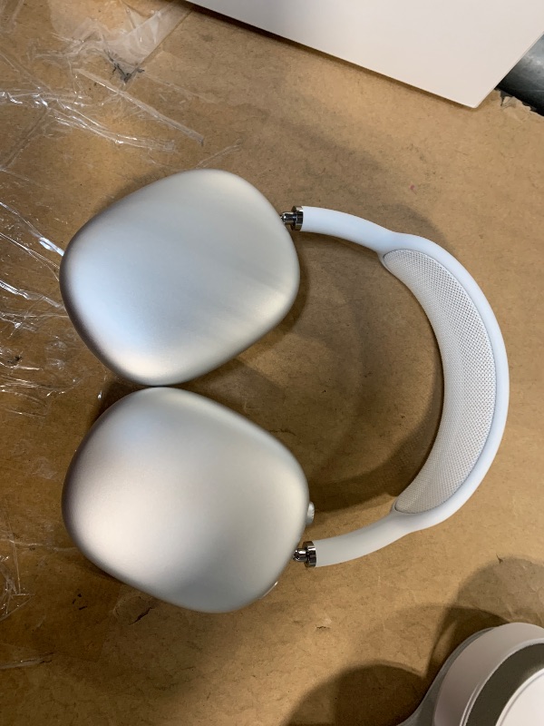 Photo 1 of **MISSING CHARGER**Apple AirPods Max Wireless Over-Ear Headphones, Active Noise Cancelling, Transparency Mode, Personalized Spatial Audio, Dolby Atmos, Bluetooth Headphones for iPhone – Silver