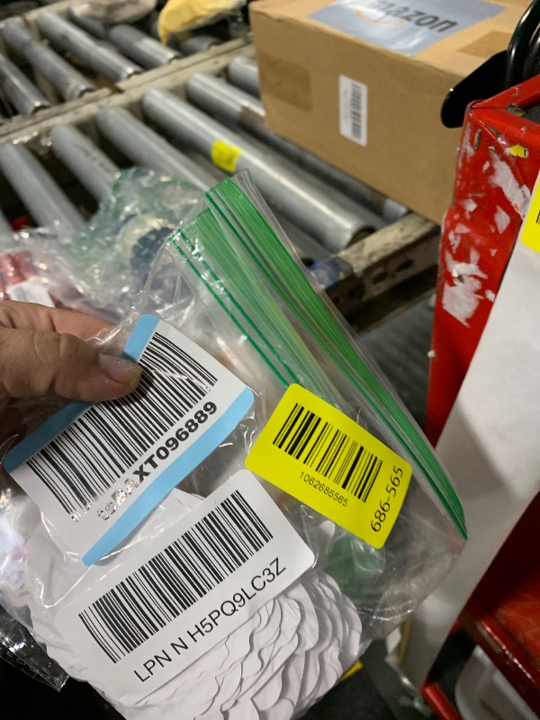 Photo 1 of 100pcs Cute Cartoon Ghost and Flower Stickers for Laptop,Ghost and Pumpkin Theme Sticker Kawaii Style Vinyl Waterproof Holiday Party Stickers, Halloween Deal for Teen Adult Party (Hc)