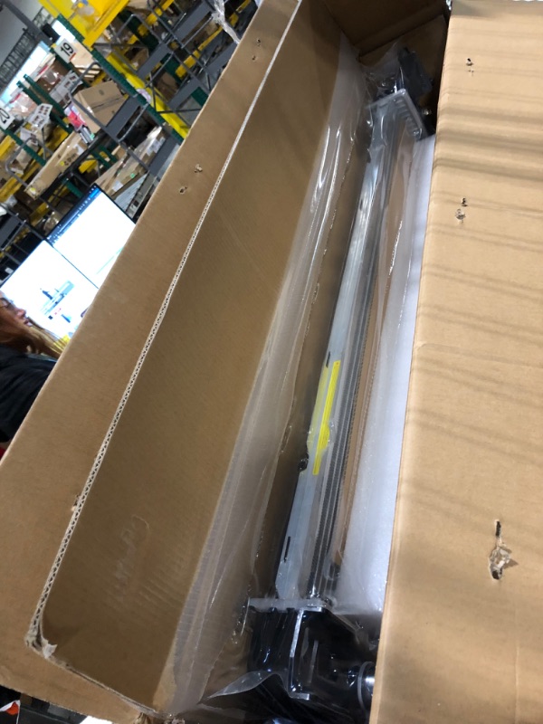 Photo 1 of *****FACTORY SEALED****VibeUp 2370 Radiator Compatible With Chevrolet Silverado Suburban Tahoe Cadillac Escalade 4.8L 5.3L 6.0L 6.2L V8 | #Replaces GM3010274 15841573 25811504 52486596 52487603 2370