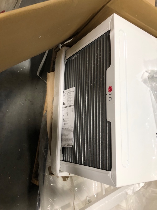 Photo 1 of ******FACTORY SEALED*****LG 18,000 BTU Window Air Conditioner with Heat, 230/208V, Cools 1,000 Sq.Ft. for Bedroom, Living Room, Basement, Apartment, with Remote, 2 Speeds, 24-Hour Timer, White