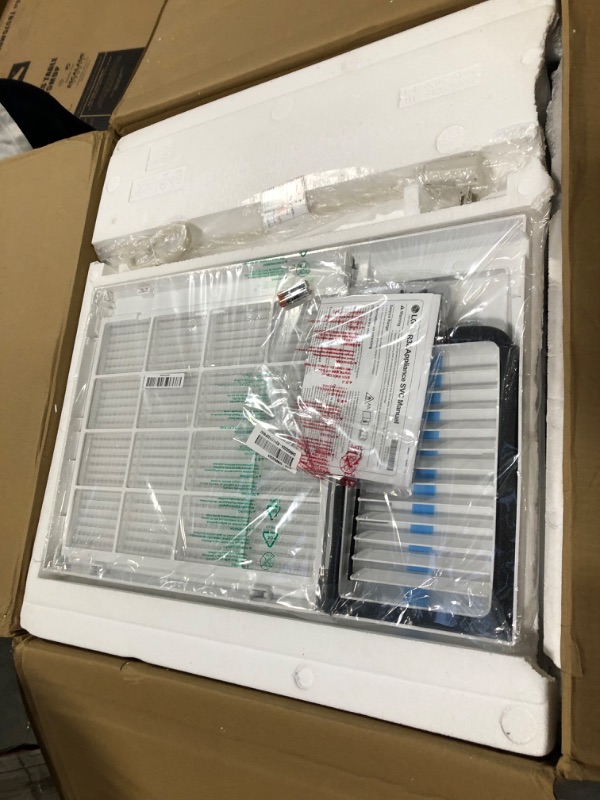 Photo 1 of ******FACTORY SEALED*****LG 18,000 BTU Window Air Conditioner with Heat, 230/208V, Cools 1,000 Sq.Ft. for Bedroom, Living Room, Basement, Apartment, with Remote, 2 Speeds, 24-Hour Timer, White