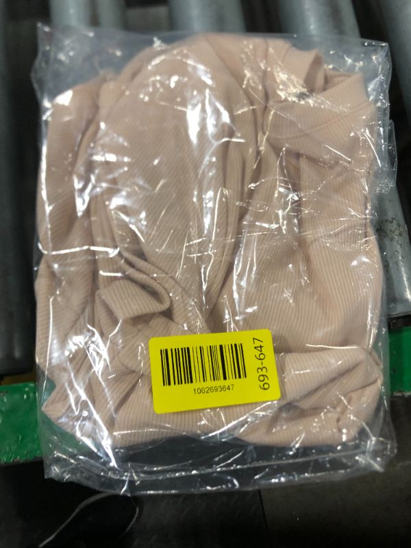 Photo 1 of **RETAIL: $14.99**SIMILAR**
Women Short Sleeve V Neck Ribbed Knit Fitted Shirts Basic Tees Tops 2026 Summer Casual T-Shirts Going Out Outfits, SMALL