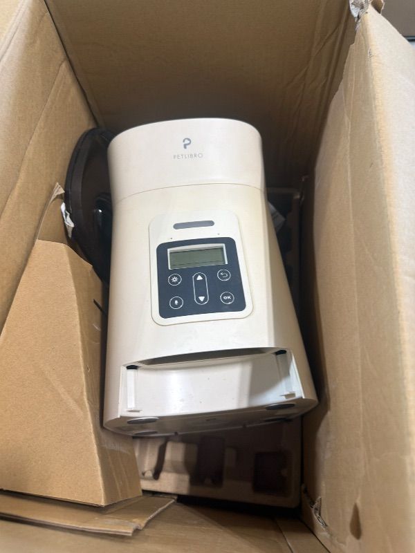 View 4 of !!!SIMALR TO IMAGE NOT EXACT!!!!
PETLIBRO Automatic Cat Feeder, 6L Auto Pet Cat Dry Food Dispenser with Clog-Free Design, Low Food LED Indication, 0-50 Portion Control for 1-6 Meals Daily, 10s Voice Recorder for Small & Medium Pets