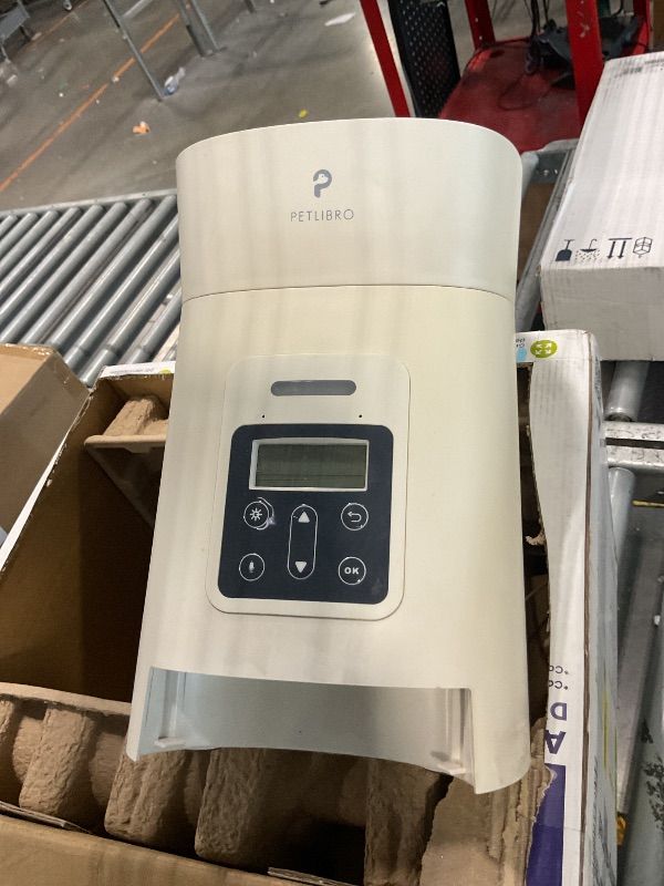 View 3 of !!!SIMALR TO IMAGE NOT EXACT!!!!
PETLIBRO Automatic Cat Feeder, 6L Auto Pet Cat Dry Food Dispenser with Clog-Free Design, Low Food LED Indication, 0-50 Portion Control for 1-6 Meals Daily, 10s Voice Recorder for Small & Medium Pets