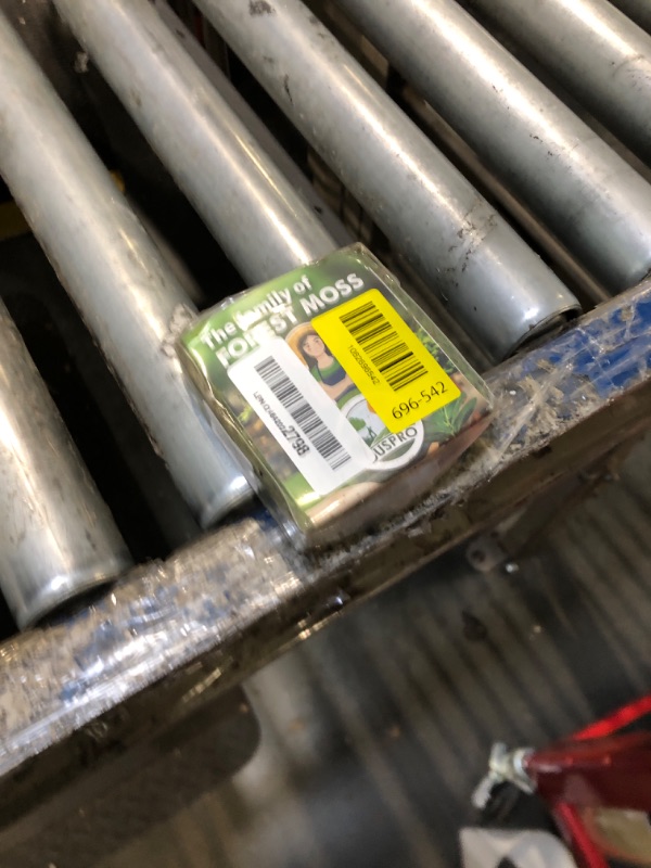 Photo 1 of [Upgraded] DUSPRO Green Moss for Crafts, Real Forest Moss Potted Plants, Decorative Mosses for Table Centerpieces Wedding Christmas Fairy Party Decor, Indoor Planters, DIY Project (2 Oz)