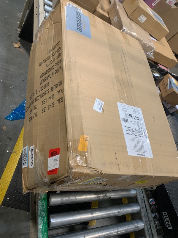 Photo 1 of *ONLE ONE, LARGEST ONE**
Amazon Basics 3-Piece Set (21", 26", 30"), Hardshell Suitcases With Wheels, Expandable For Up to 25% More Space, With Scratch-Resistant Surface, Four Multi-directional Wheels, Rose Gold