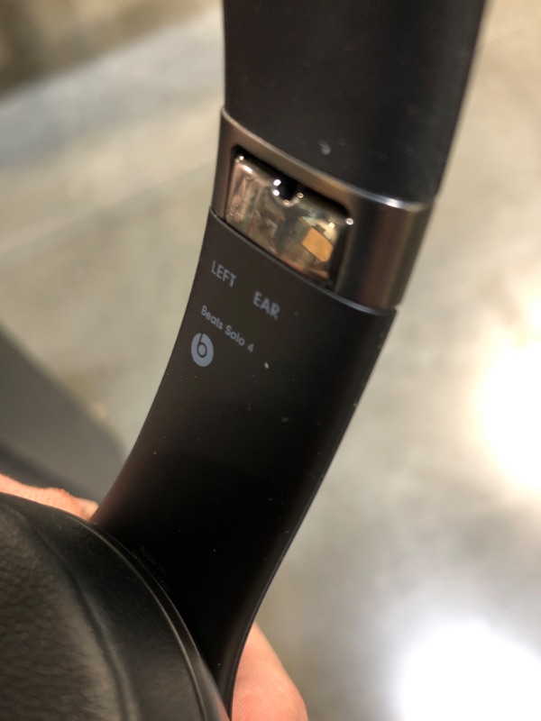 Photo 1 of *MINOR DAMAGE - USED*
Beats Solo 4 - Wireless On-Ear Bluetooth Headphones, Up to 50-Hour Battery Life, Ultra-Lightweight Comfort, Powerful and Balanced Sound, Apple & Android Compatible - Matte Black