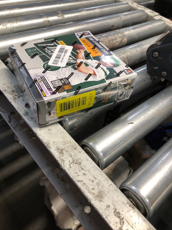 Photo 1 of ***FACTORY SEALED***2023 Panini Prestige NFL Football MEGA Box (6 pks/bx)