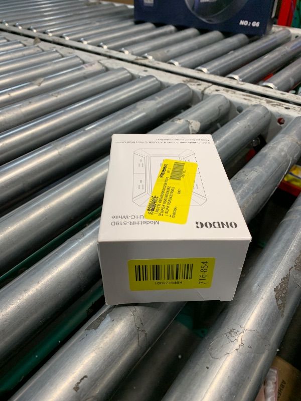 Photo 1 of ***FACTORY SEALED*** ONDOG Surge Protector, 5 Outlets Extender with 4 USB PortsUSB C, 3-Side 1800J