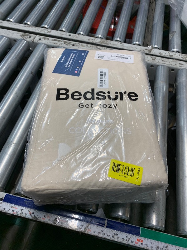 Photo 1 of "C-Line Printer-Ready Scored Name Tent Cards, 11 x 4-1/4 Inches (Folded Size), 8-1/2"" x 11"" White Cardstock Sheets, Box of 50 (87517)", large