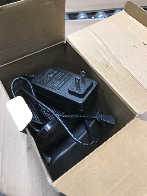 Photo 1 of [Built-in Apps & 2026 Upgraded] Mini Projector with WiFi 6 and Bluetooth 5.4 Support 4K 1080P Auto Keystone 180° Rotatable Projector Portable Compatibile with HDMI/TV Stick/Memory Stick/Laptop