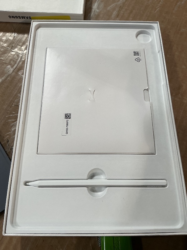 Photo 1 of ***MISSING PARTS***
Samsung Galaxy Tab S11 512 GB WiFi Android Tablet, Large Display, Durable, Slim, Light, High Performance, Long Battery Life, S Pen for Note-Taking, AI Assist, US Version, Gray