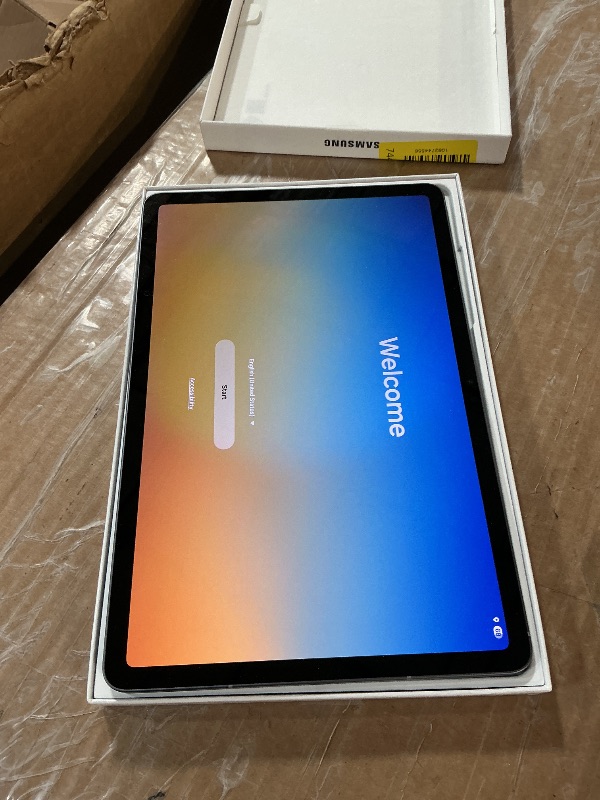 Photo 1 of ***MISSING PARTS***
Samsung Galaxy Tab S11 512 GB WiFi Android Tablet, Large Display, Durable, Slim, Light, High Performance, Long Battery Life, S Pen for Note-Taking, AI Assist, US Version, Gray