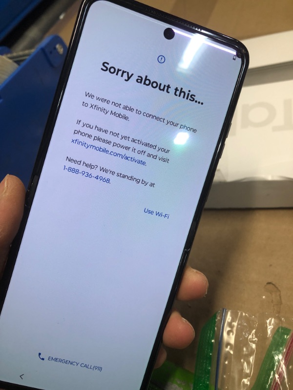 Photo 1 of ***DAMAGED - SEE NOTES/PICTURES*** screen damaged- top corner* Motorola razr+ | 2024 | Unlocked | Made for US 12/256 | 50MP Camera | Spring Green