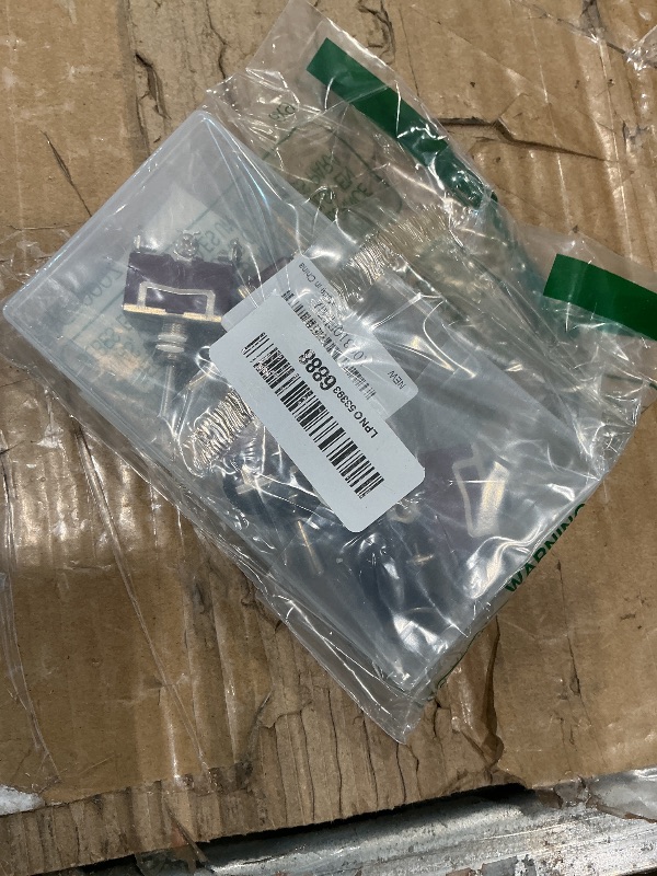 Photo 1 of **UNTESTED**
DaierTek Waterproof Momentary Toggle Switch 12V DC 20A Heavy Duty Marine SPDT Switch Rocker 3 Way (ON)-Off-(ON) 250V AC 15A with Weatherproof Boot Cap Cover for Auto Car Boat -4pcs