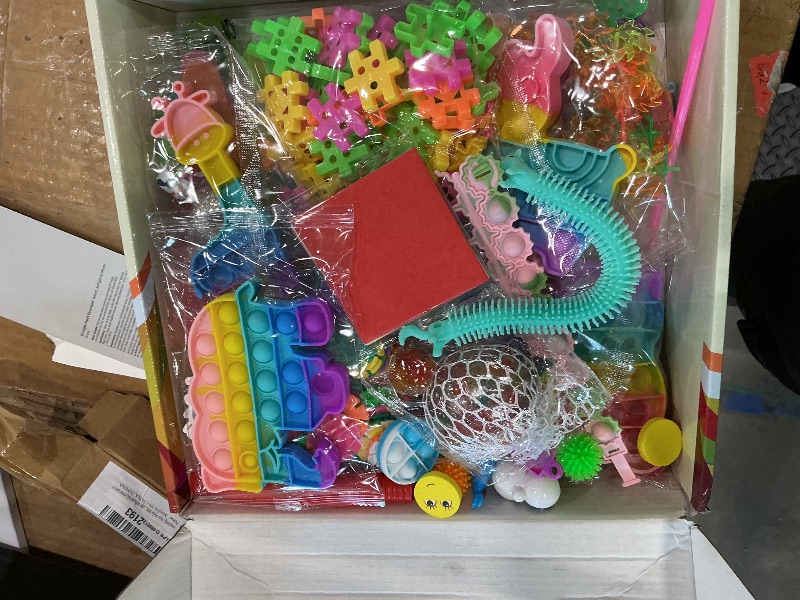 View 2 of 1000pcs Party Favors Goodie Bags for Kids, Fidget Toys Pack, Stocking Pinata Stuffers, Birthday Gifts, Classroom Prize, Treasure Box, Carnival Prizes, Easter Eggs Fillers