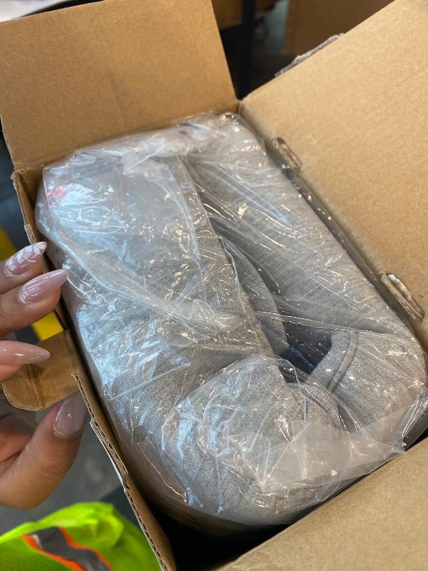 Photo 1 of *MINOR DAMAGE - USED*
Calming Heat Knee Wrap by Sharper Image | Weighted Copper & Charcoal, Heating Pad, Auto Shut-Off Feature, Gift for Holidays, Women & Men | 2 Heat & 5 Vibrating Massage Settings, 30.3” x 16.5”