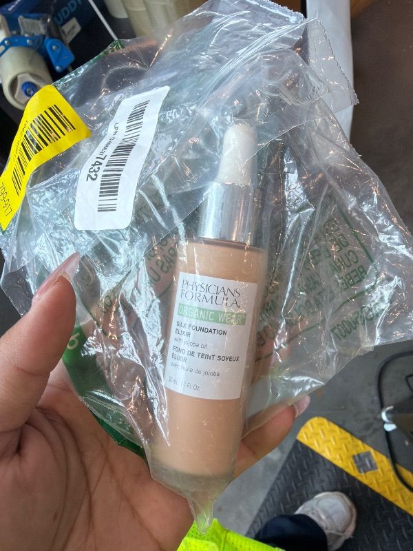 Photo 1 of **USED - MINOR DAMAGE**
Physicians Formula Organic Wear All Natural Liquid Foundation Elixir Fair-to-Light, Full Coverage | Dermatologist Tested, Clinicially Tested